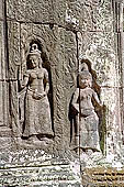 Preah Khan temple - west gopura IV, apsara bas relief